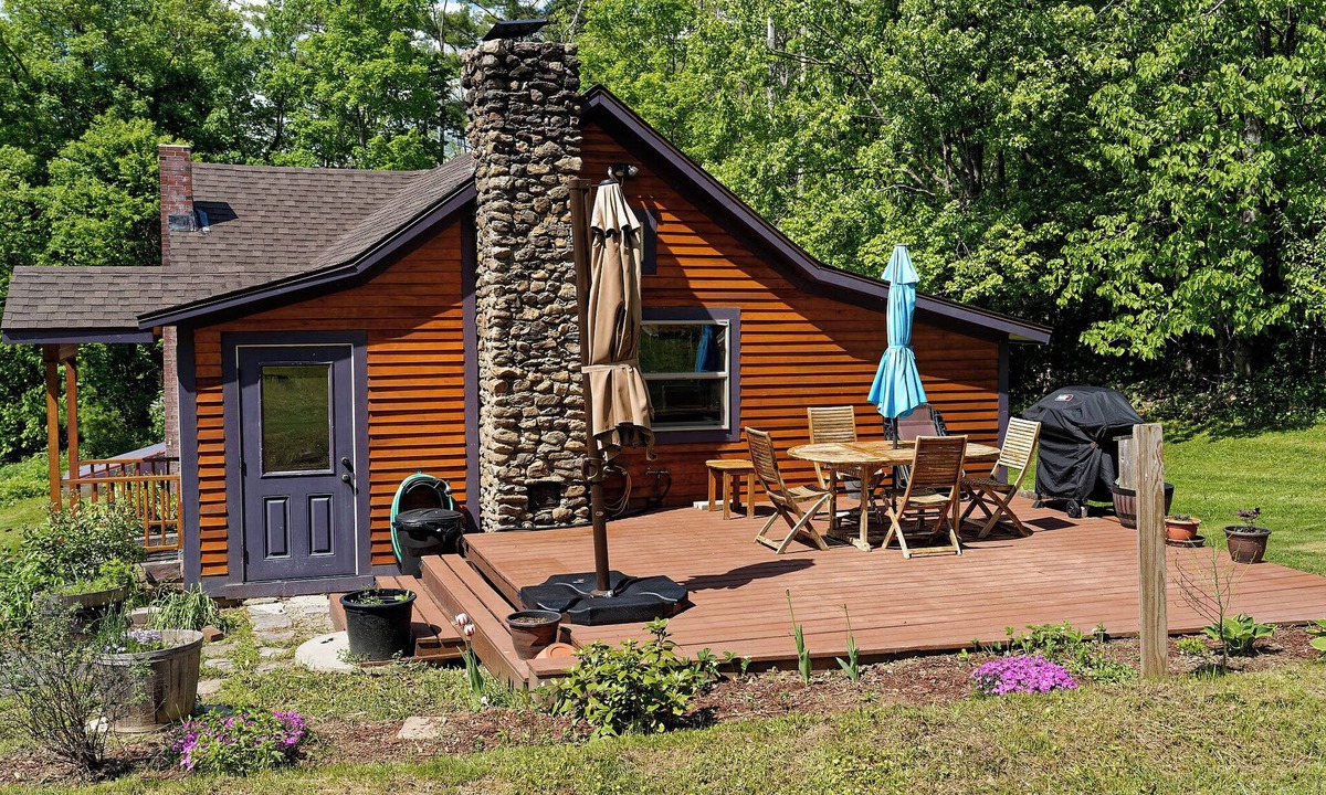 Guild House | Qutie Pie House