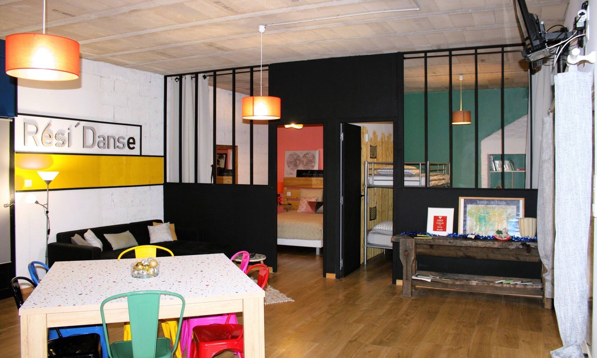 Lezignan-Corbieres Apartment | 🖤 Rési'Danse 🖤 Piscine Clim Wifi Centre ville 5 people