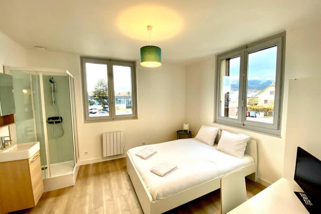 Vetraz-Monthoux Apartment | Résidence 5 chambres 5 salles de bain