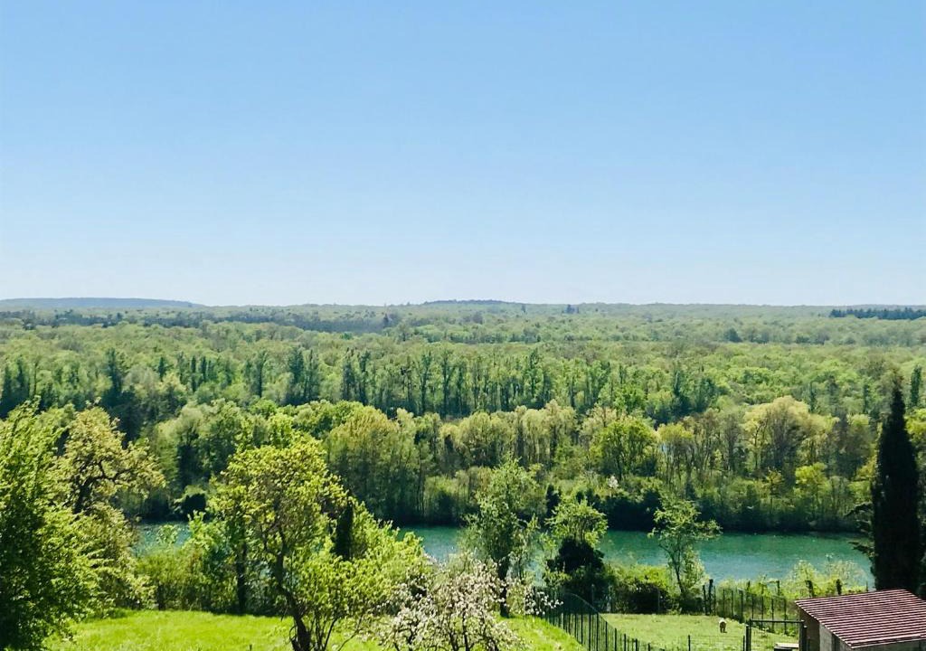 Fontaine-le-Port Apartment | résidence belle vue