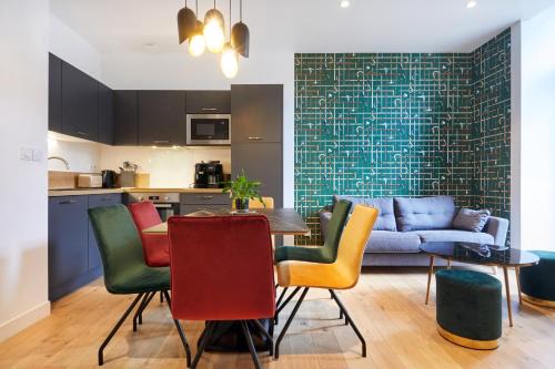 Laval Apartment | Résidence Colonel