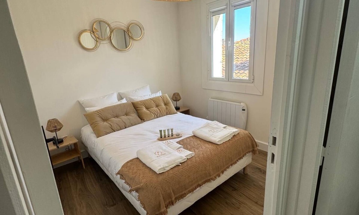 Pont-du-Chateau Apartment | Résidence de la Place