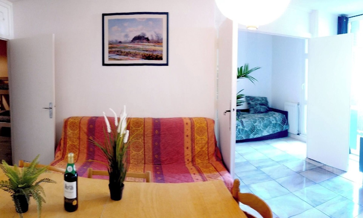 Santy - La Plaine Apartment | Résidence du Parc des Tilleuls de LYON (4 bdrms, 82m²,free pkg, EUREXPO)