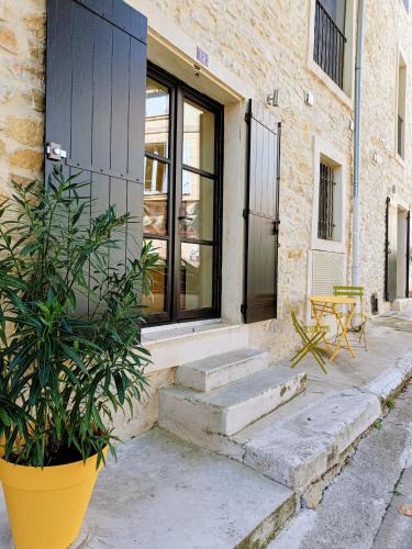 Saint-Laurent-des-Arbres House | Résidence du Platane
