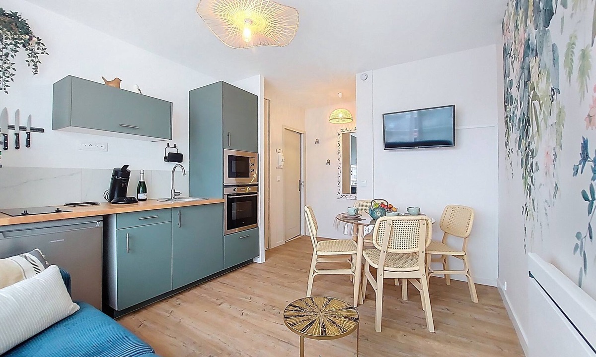 Saint-Palais-sur-Mer Apartment | Résidence de Saint Palais by Interhome