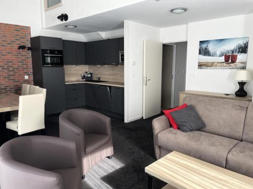 Eaux-Bonnes Apartment | Résidence Le Portillo - Piscine - 3 Pièces pour 10 Personnes MAE-4833