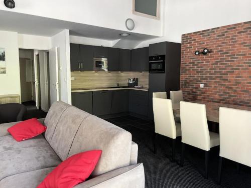 Eaux-Bonnes Apartment | Résidence Le Portillo - Piscine - 3 Pièces pour 10 Personnes MAE-4853