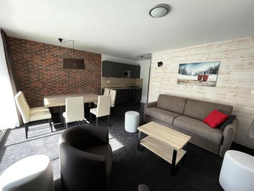 Eaux-Bonnes Apartment | Résidence Le Portillo - Piscine - 3 Pièces pour 8 Personnes MAE-4873