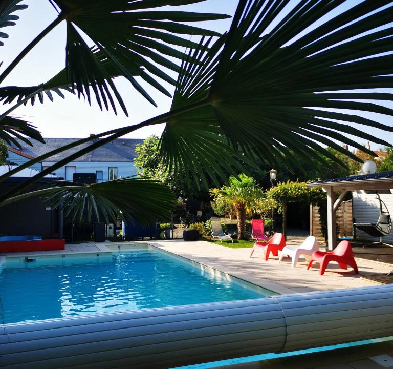 La Roche-sur-Yon Apartment | Résidence Les Alizés 'JACCUZI SAUNA PISCINE en plein centre ville"