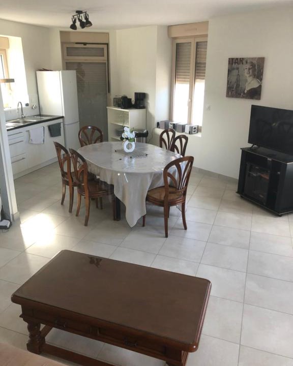 Saint-Malon-sur-Mel Apartment | Résidence Merlin Appartement Arthur
