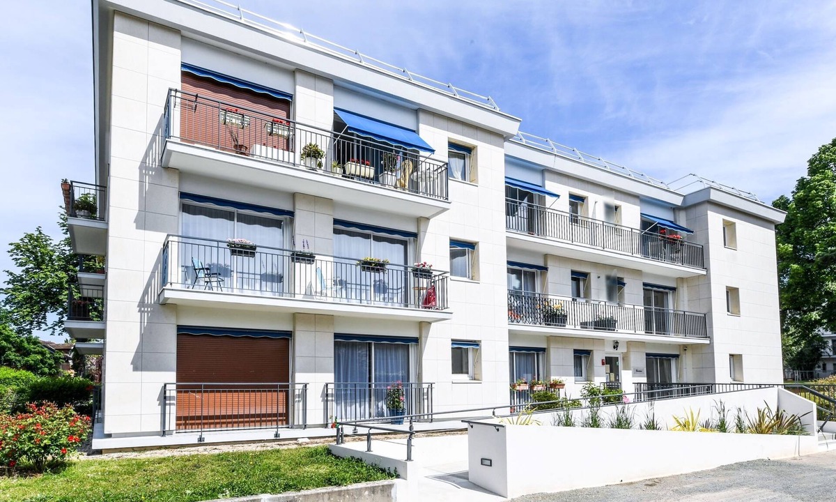 Croissy-sur-Seine Apartment | Résidence Paisible et Sécurisée