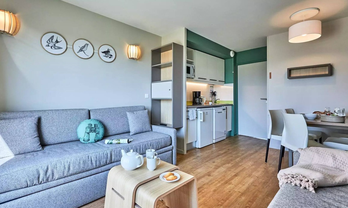 Courseulles-sur-Mer Apartment | Résidence Pierre & Vacances Le Chant des Oiseaux *** - Apartment for 5 people - 1 bedroom - Terrace or balcony