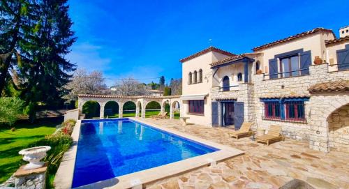 Berre-des-Alpes Villa | Résidence Villa Les Gerps