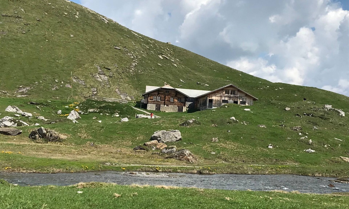 Unter dem Birg Ski Chalet | Rüebihütte, Sennhütte South