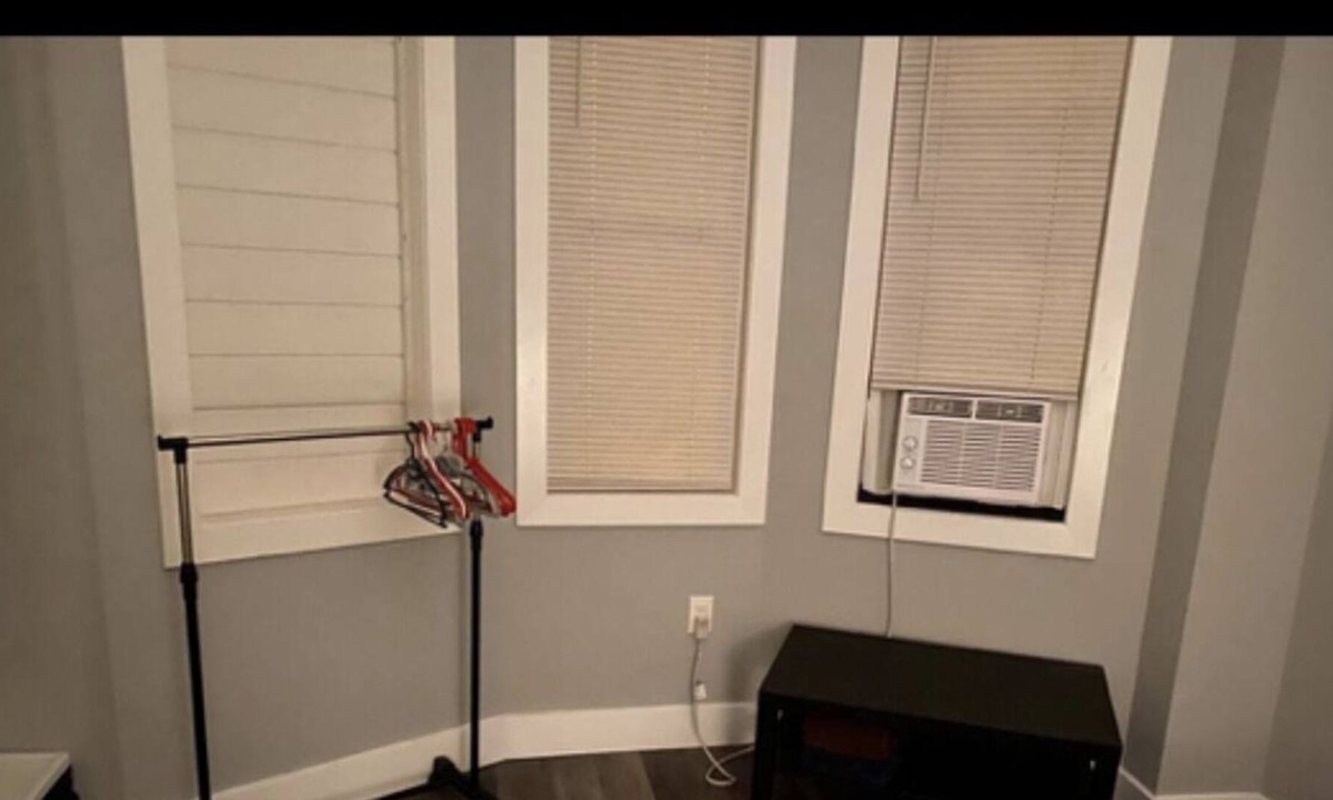 Marion House | (R1)Journal square private room