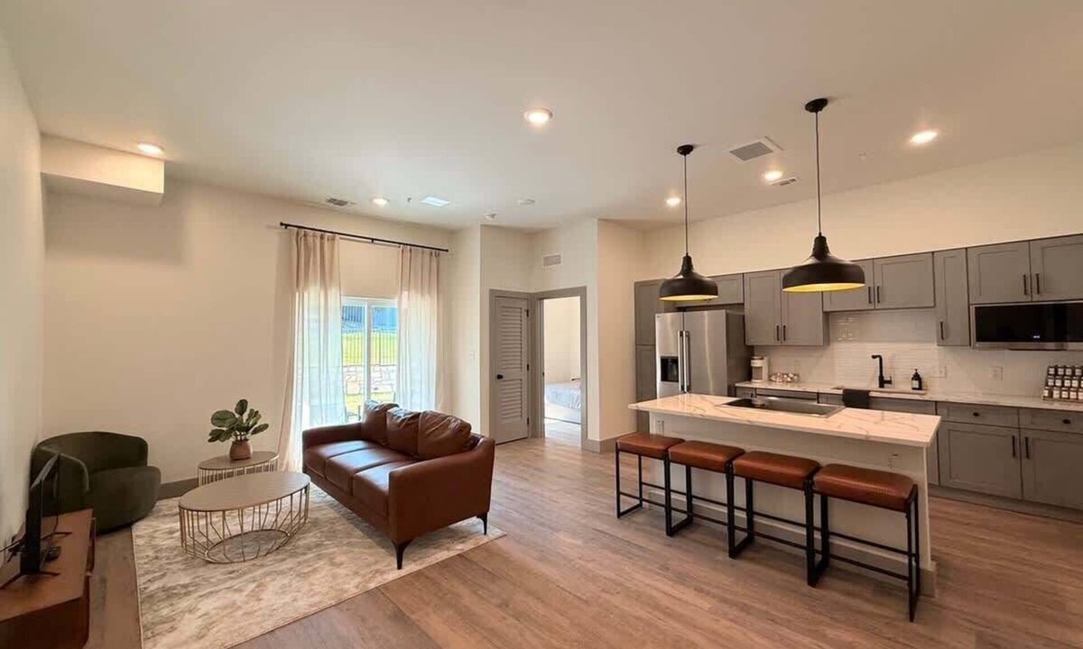 Parker Lane Condo | [R13] 2BD/2.5BA Condo. Brand New, Furnished & Work-Ready!