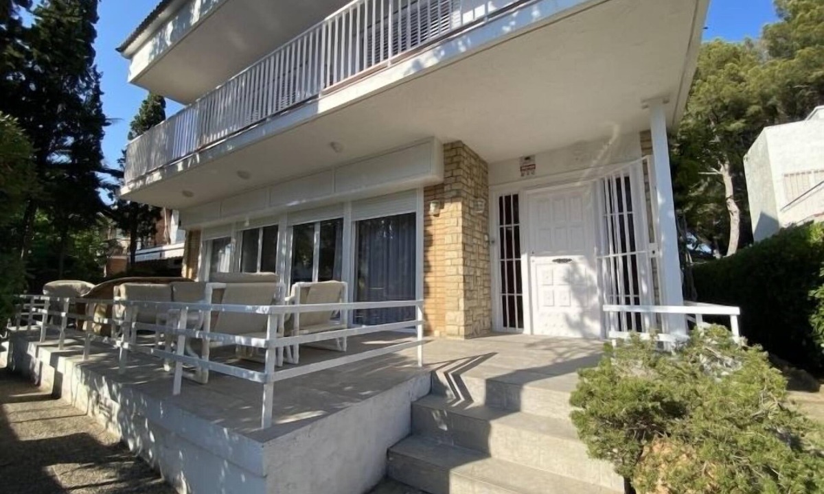 Comarruga House | R31 Villa en la Playa de Coma-ruga