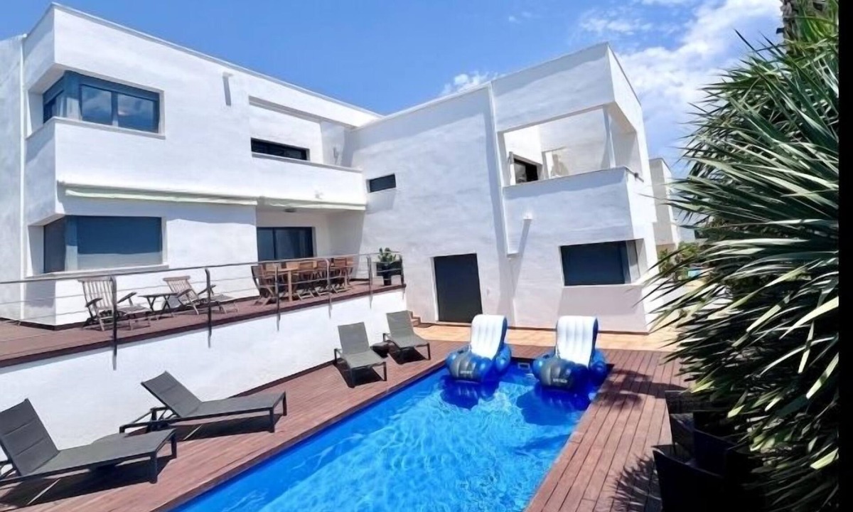 Calafell Villa | R64 Luxury Villa Déjà View 950m from the Beach