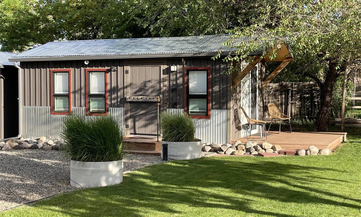 Redlands Apartment | Rabbitbrush: Trail Access at Your Door