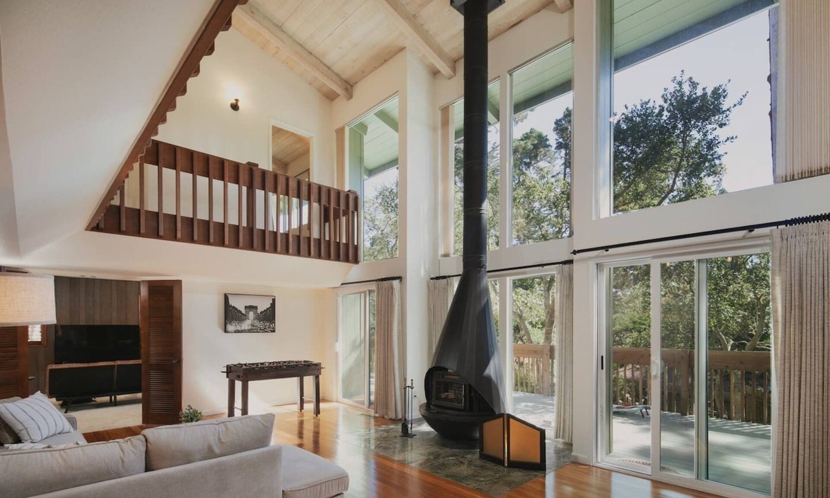 Monterey House | Radiant Monterey Escape 4bed/3bath