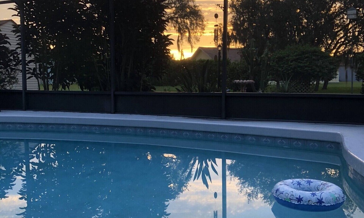 Sun 'N Lake Bed & Breakfast | RAE’S PLACE Bed & Breakfast