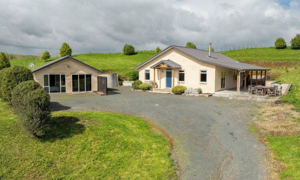 Raglan House | Raglan Hideaway (Te Uku)