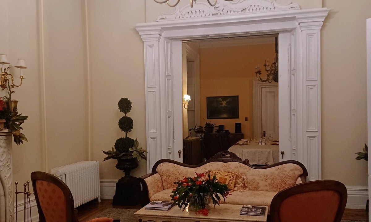 Petersburg Bed & Breakfast | Ragland Mansion Bed & Breakfast