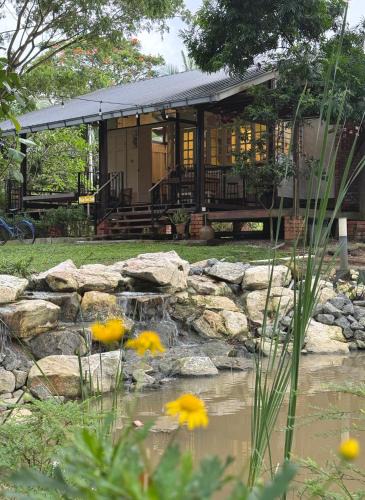 Central Seberang Perai Cabin | Rain Tree Country Home