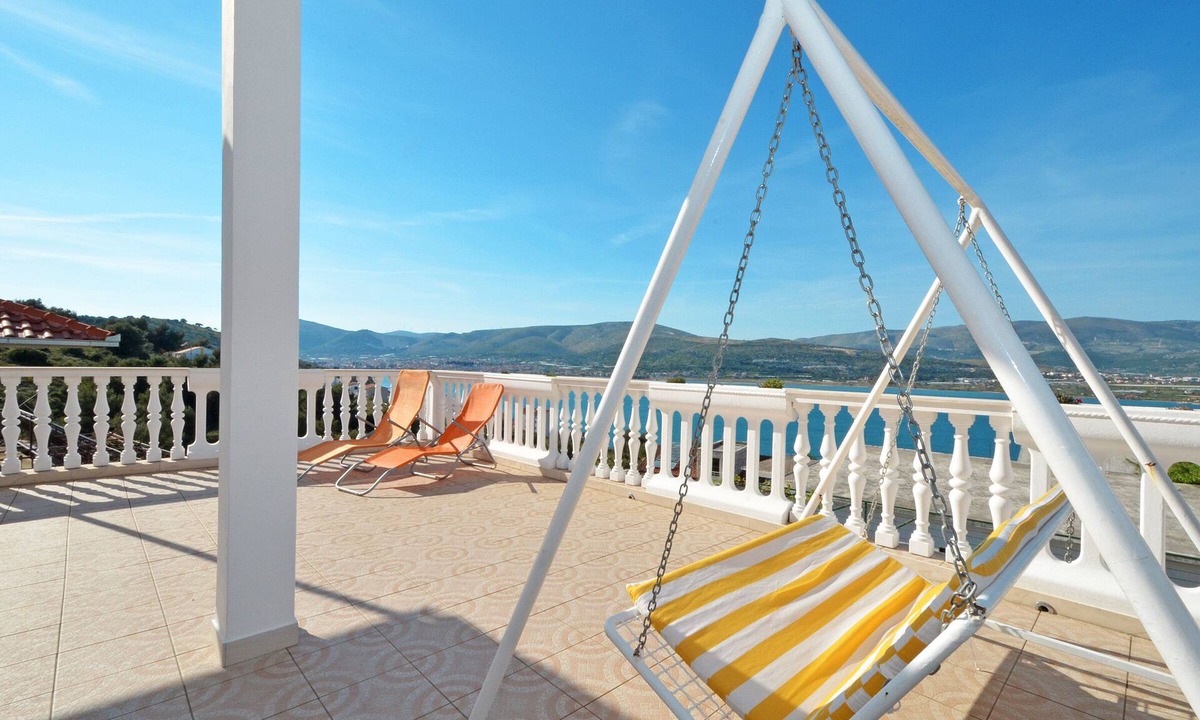 Mastrinka Apartment | RAINBOW 1, sea view apartment for 5 persons