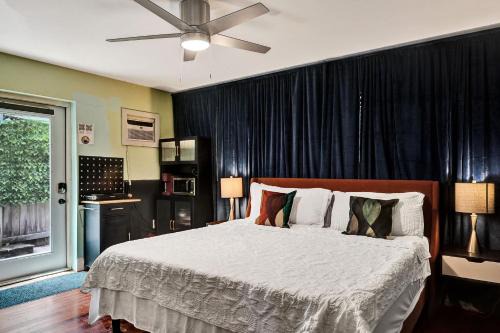 Coral Heights Apartment | Rainbow Falls 2 Stay for 2
