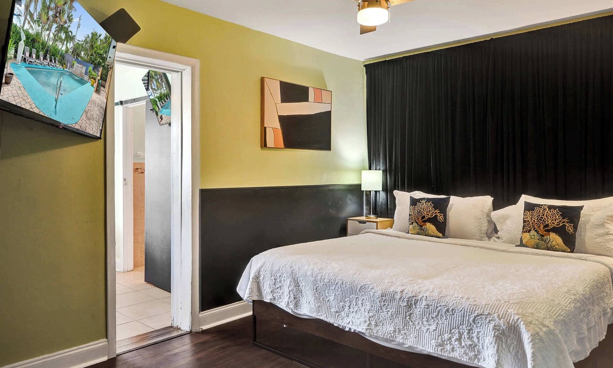 Coral Heights Apartment | Rainbow Falls 3 Stay for 2