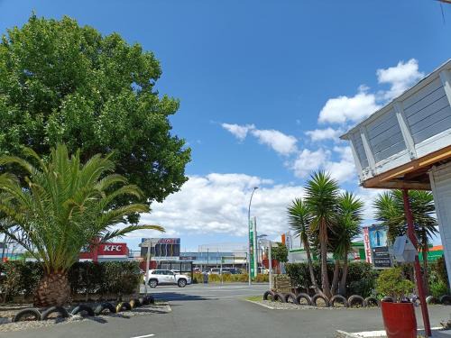 Tauranga Hotel | Rainbow Motel & Guest House