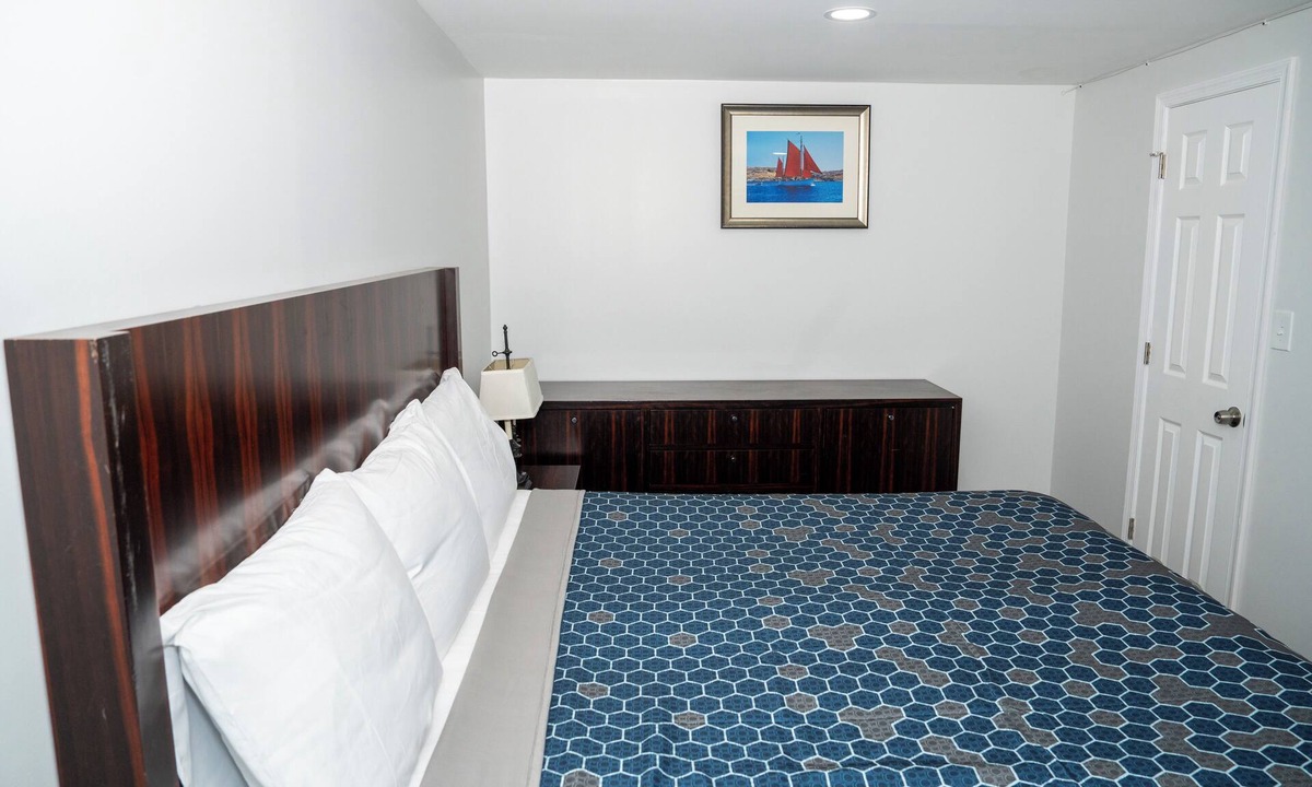 Monocacy Station Hotel | Rainbow Motel