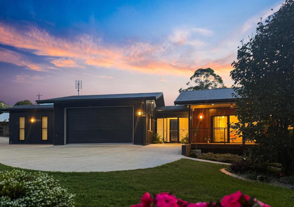 Mapleton House | Rainbow Park Retreat