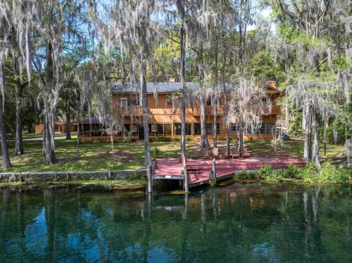 Dunnellon House | Rainbow River Estate on Blue Run