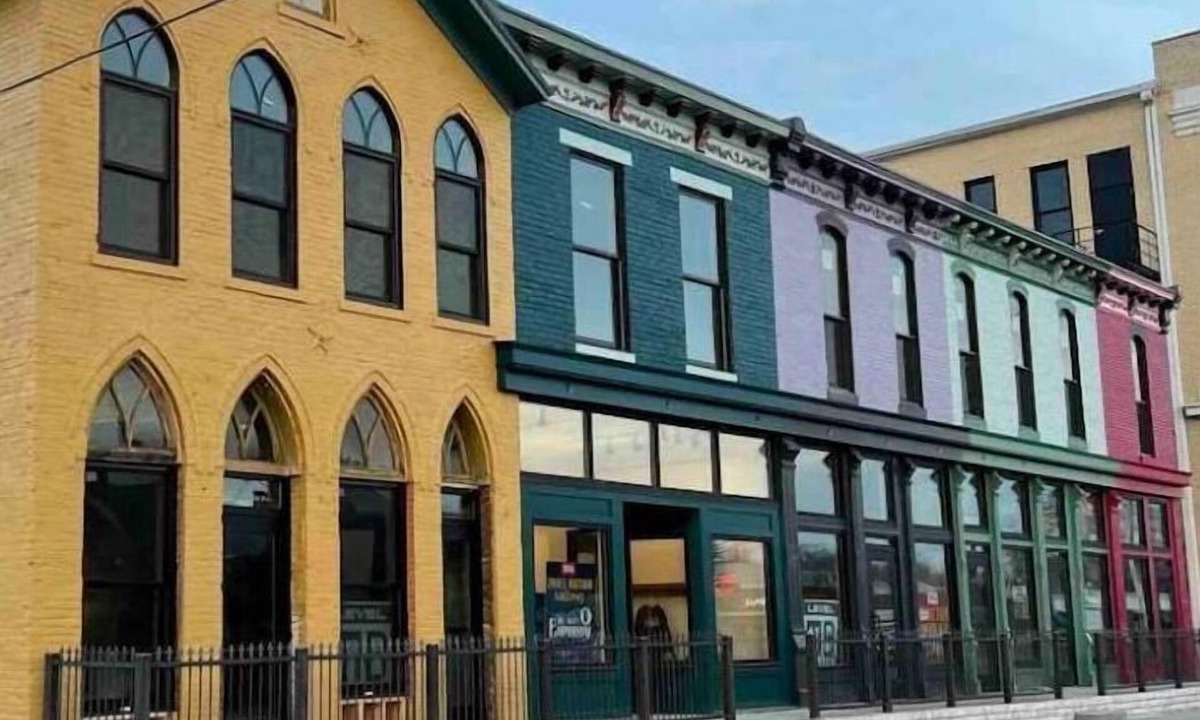 Bellefontaine Apartment | RainbowRow~The Down Under Flat#3