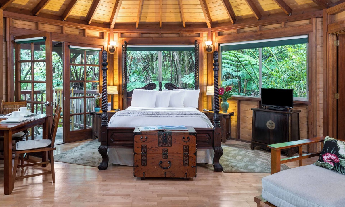 Volcano Bed & Breakfast | Rainforest Retreat in Volcano Village