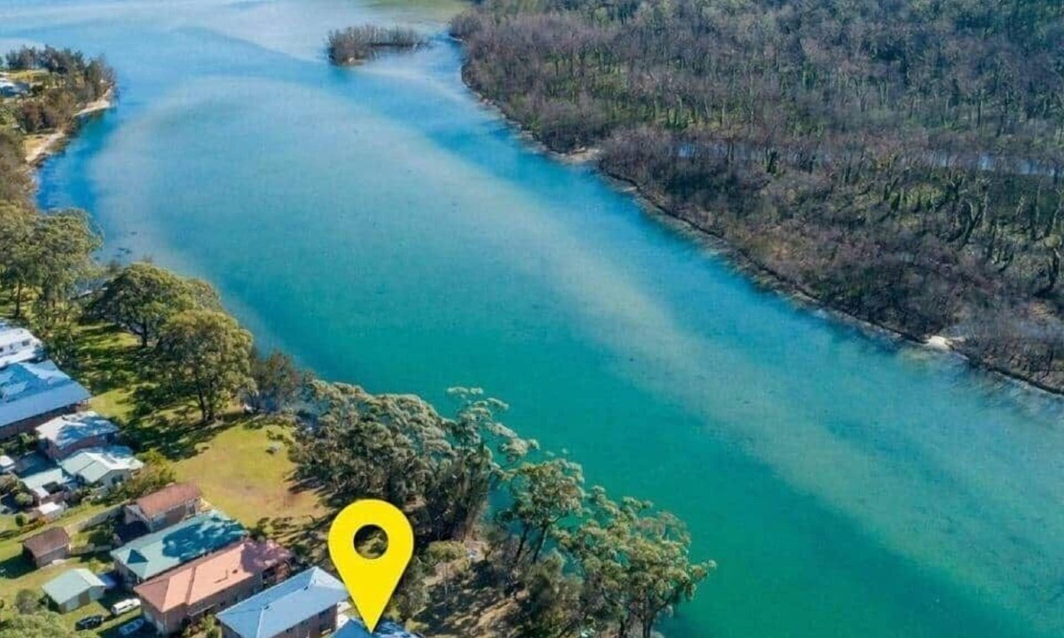 Lake Conjola House | Rakali Cottage - Lakes Edge