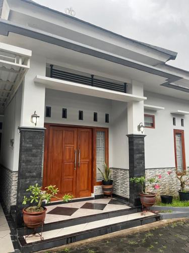 Banguntapan House | Rama Shinta Kragilan Residence Yogyakarta