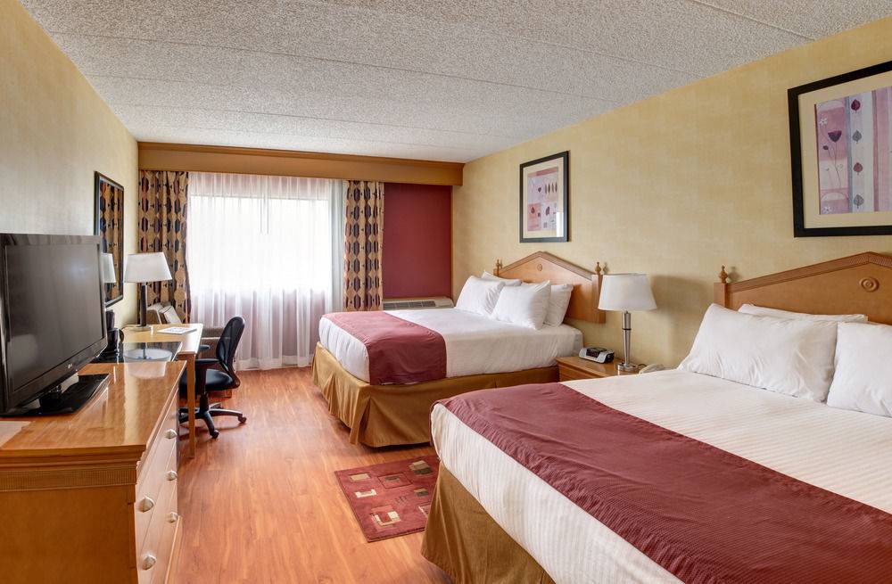 Osbornsville Hotel | Ramada by Wyndham Toms River