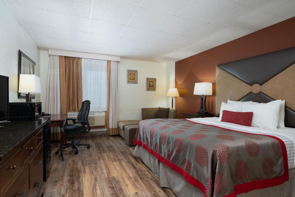 Albert Lea Hotel | Ramada by Wyndham Albert Lea