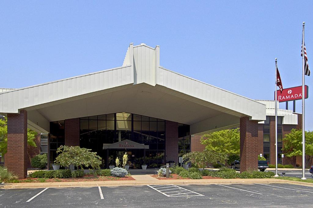 Bettendorf Hotel | Ramada by Wyndham Bettendorf