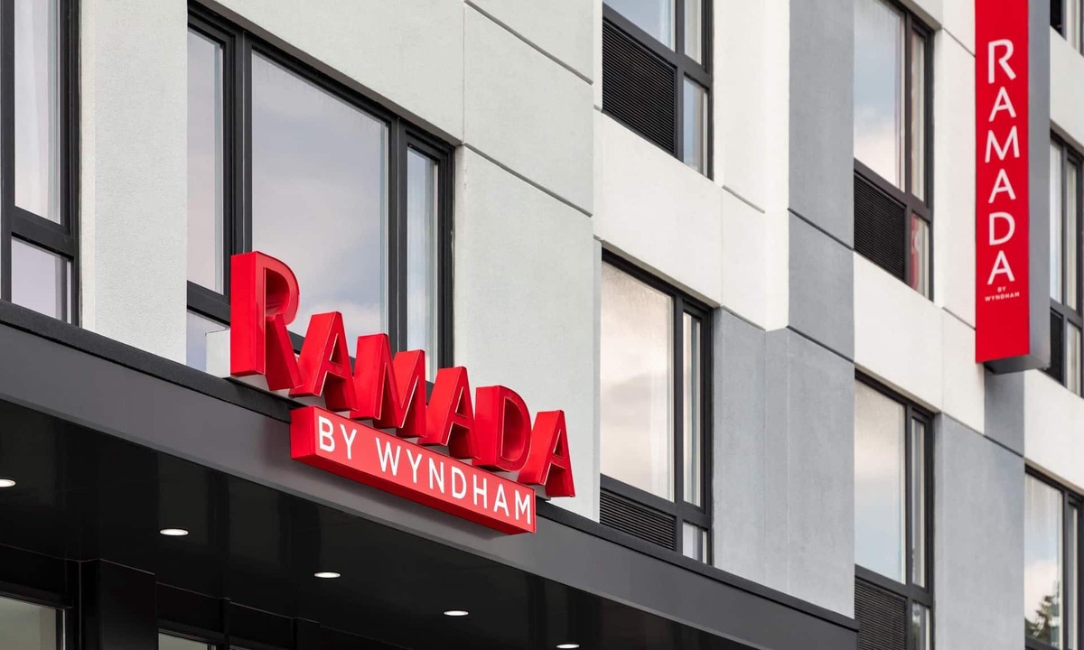 Crown Heights Hotel | Ramada By Wyndham Brooklyn Empire Blvd