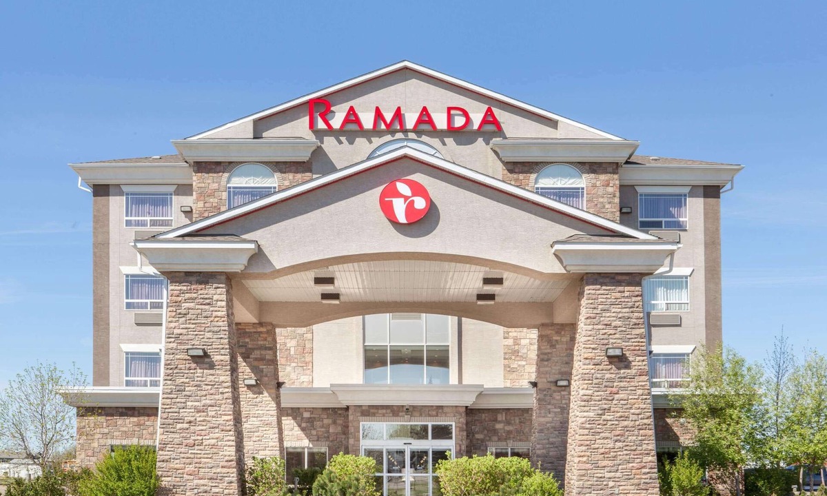 Brooks Hotel | Ramada by Wyndham Brooks