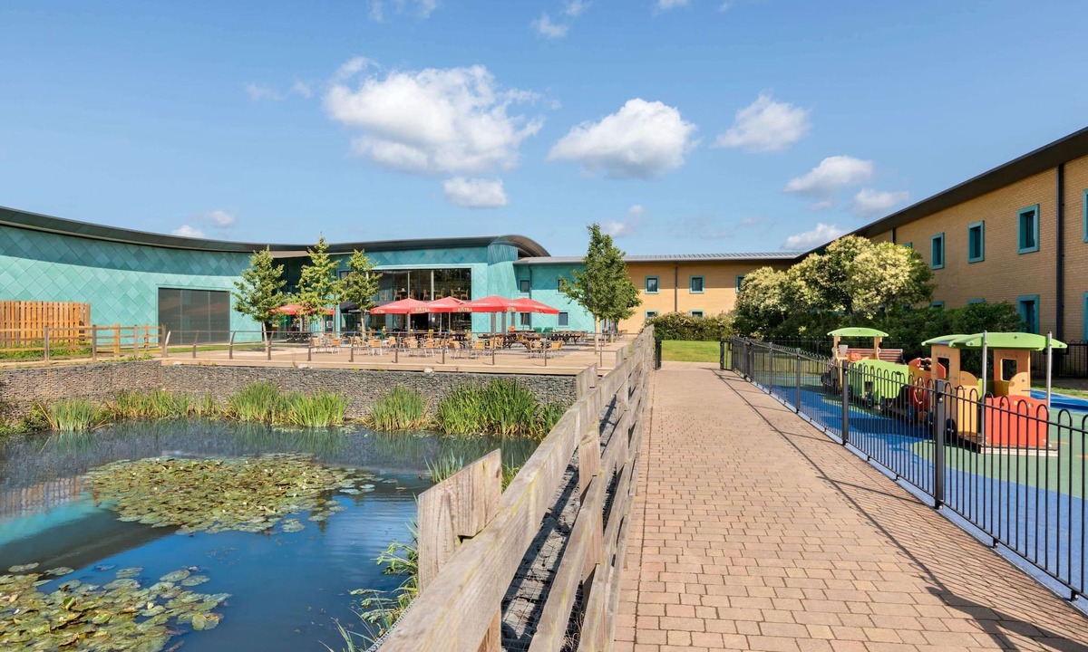 Cobham Hotel | Ramada by Wyndham Cobham