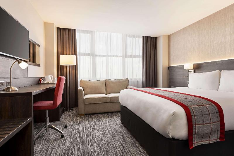 Cobham Hotel | Ramada by Wyndham Cobham