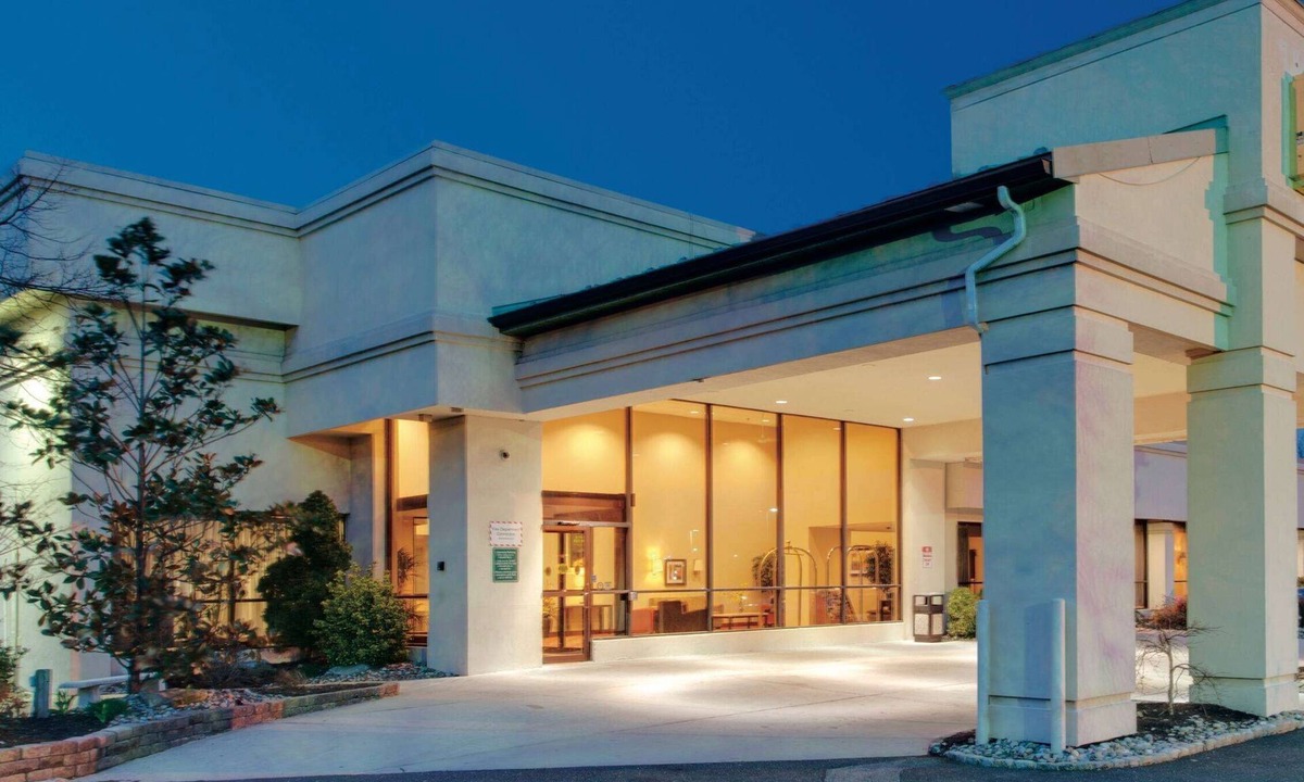 Fairfield Hotel | Ramada by Wyndham Fairfield NJ