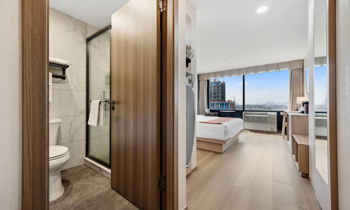 Flushing Chinatown Hotel | Ramada by Wyndham Flushing Queens