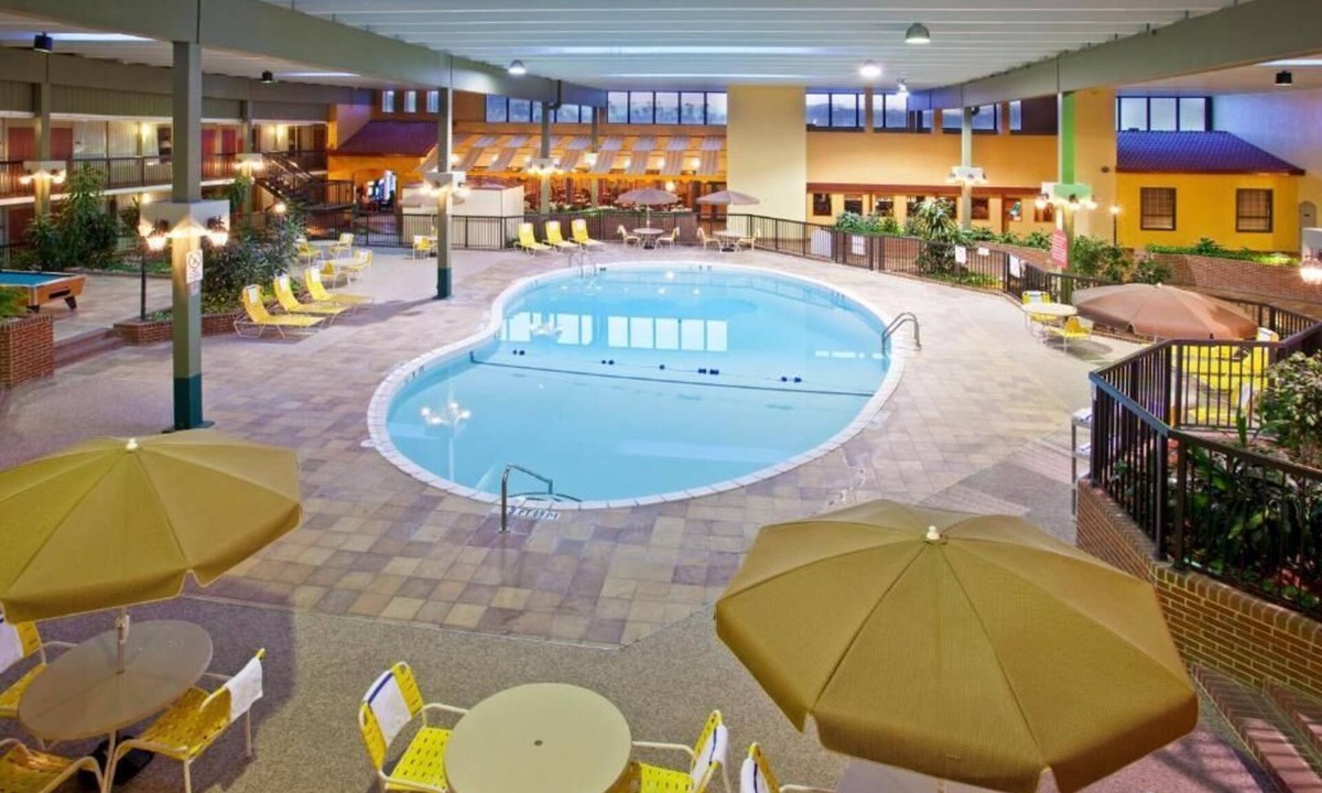 Indiana Hotel | Ramada by Wyndham Indiana