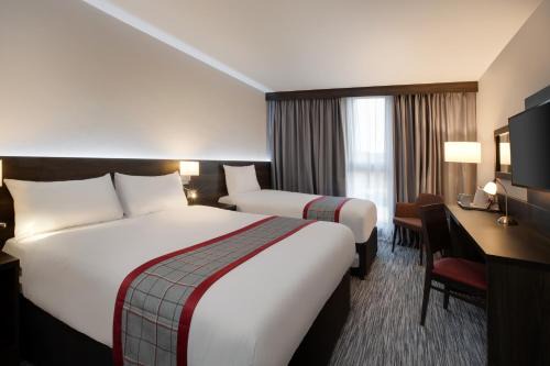 Leeds Hotel | Ramada by Wyndham Leeds East